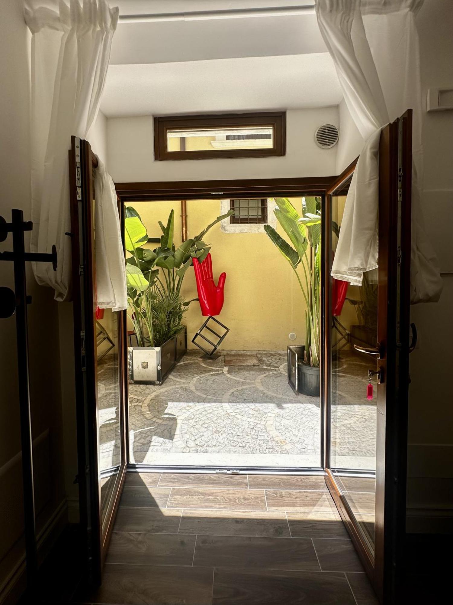 Ginevra Boutique Rooms - Palazzo Leosini - Residenze D'Epoca LʼAquila Exterior foto